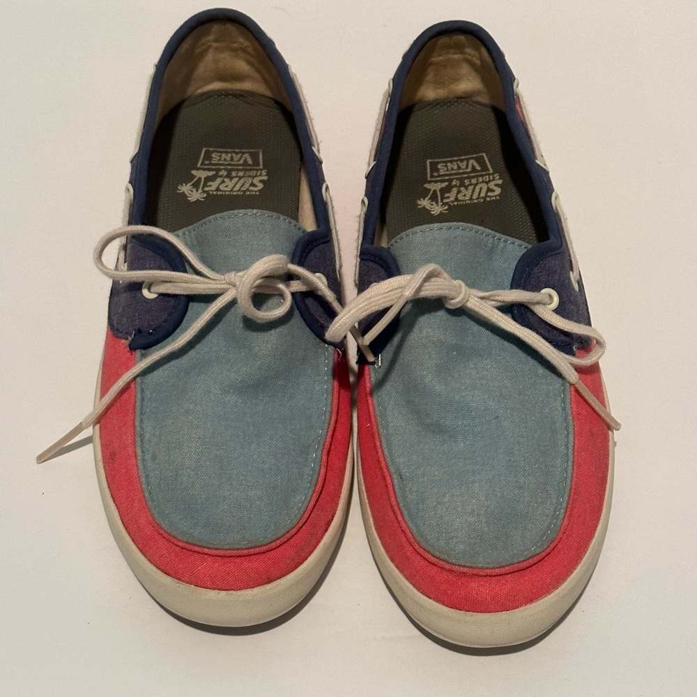 Vans Original Surf Slider, Womens size 7, good used condition.